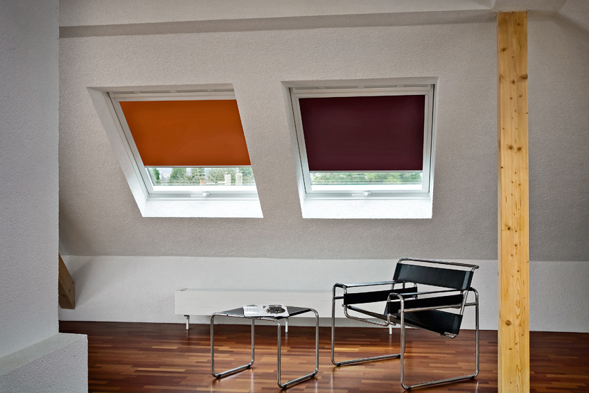 Optimaler Sonnenschutz und Fliegengitter für Dachfenster